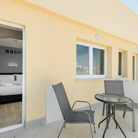 Διαμέρισμα Caravanserai Studio 7 *